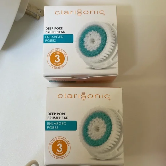 CLARISONIC MIA II + 2 NEW BRUSH HEADS - Picture 4 of 7